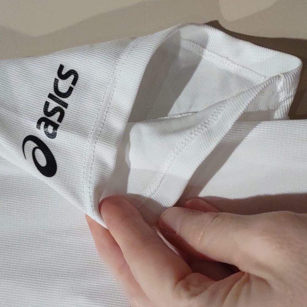 Flying pig Marathon, white running shirt, asics - Picture 3 of 6